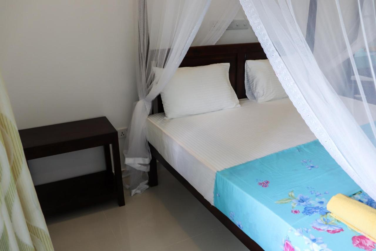 Bed and Breakfast Sakura Calm Rest Mirissa Esterno foto