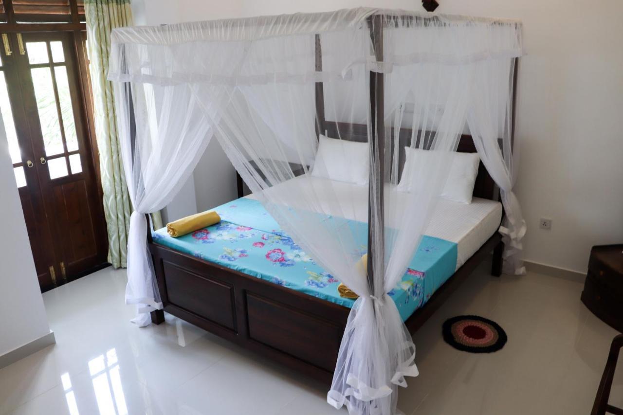 Bed and Breakfast Sakura Calm Rest Mirissa Esterno foto