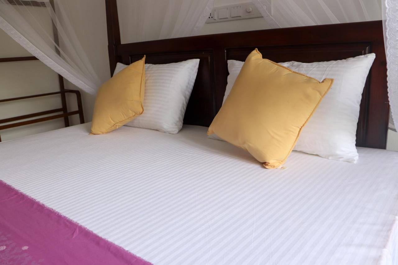 Bed and Breakfast Sakura Calm Rest Mirissa Esterno foto
