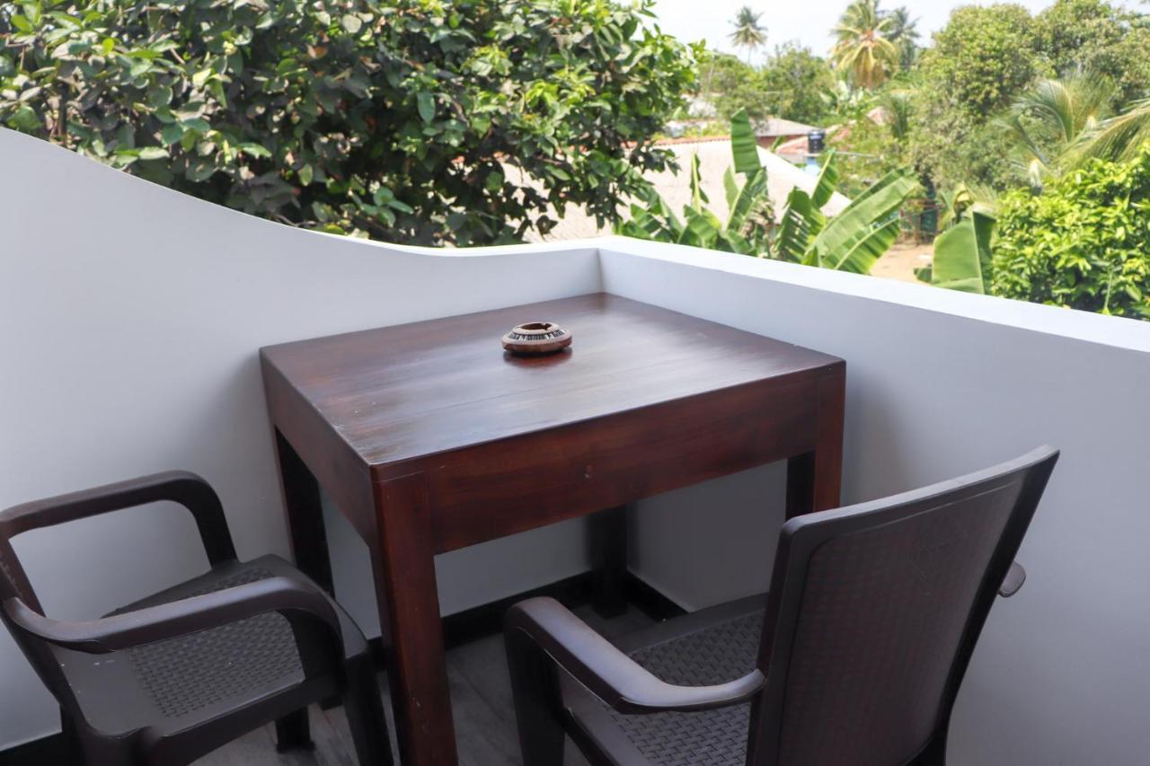 Bed and Breakfast Sakura Calm Rest Mirissa Esterno foto